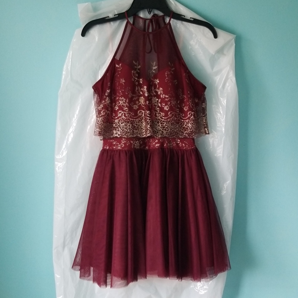 TEEZE ME Halter Homecoming Dress Size 5